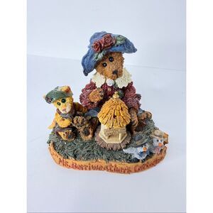 Boyds Bears & Friends Ms. Berriweather’s Cottage Figurine 1998 Style 01998-41